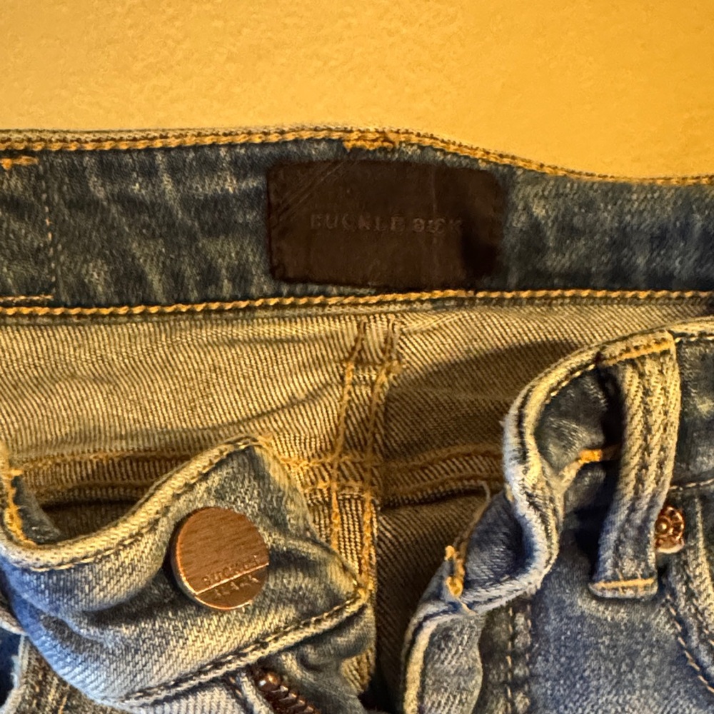 Buckle Black Cropped Straight Jeans